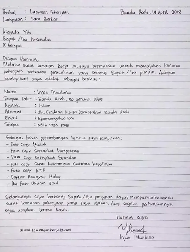 contoh cv mahasiswa yang masih kuliah tulisan tangan