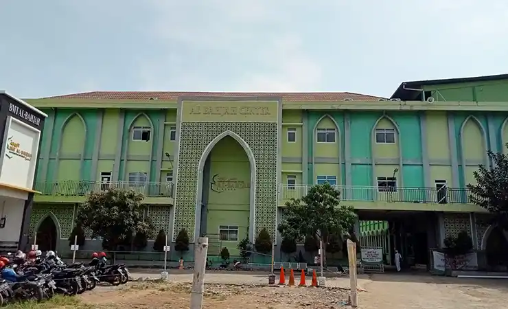 Fasilitas Pondok Pesantren Al Bahjah Cirebon