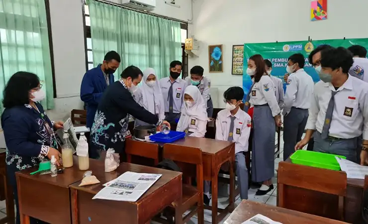 Biaya Masuk SMA Kesatrian 1 Semarang Terbaru