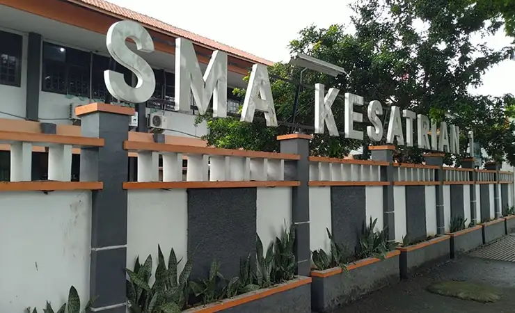 Profil SMA Kesatrian 1 Semarang